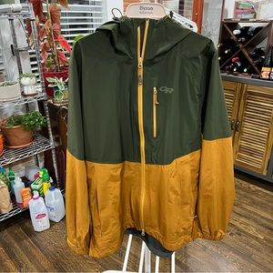 Outdoor Research Foray II GORE-TEX Rain Jacket in Orange/Green